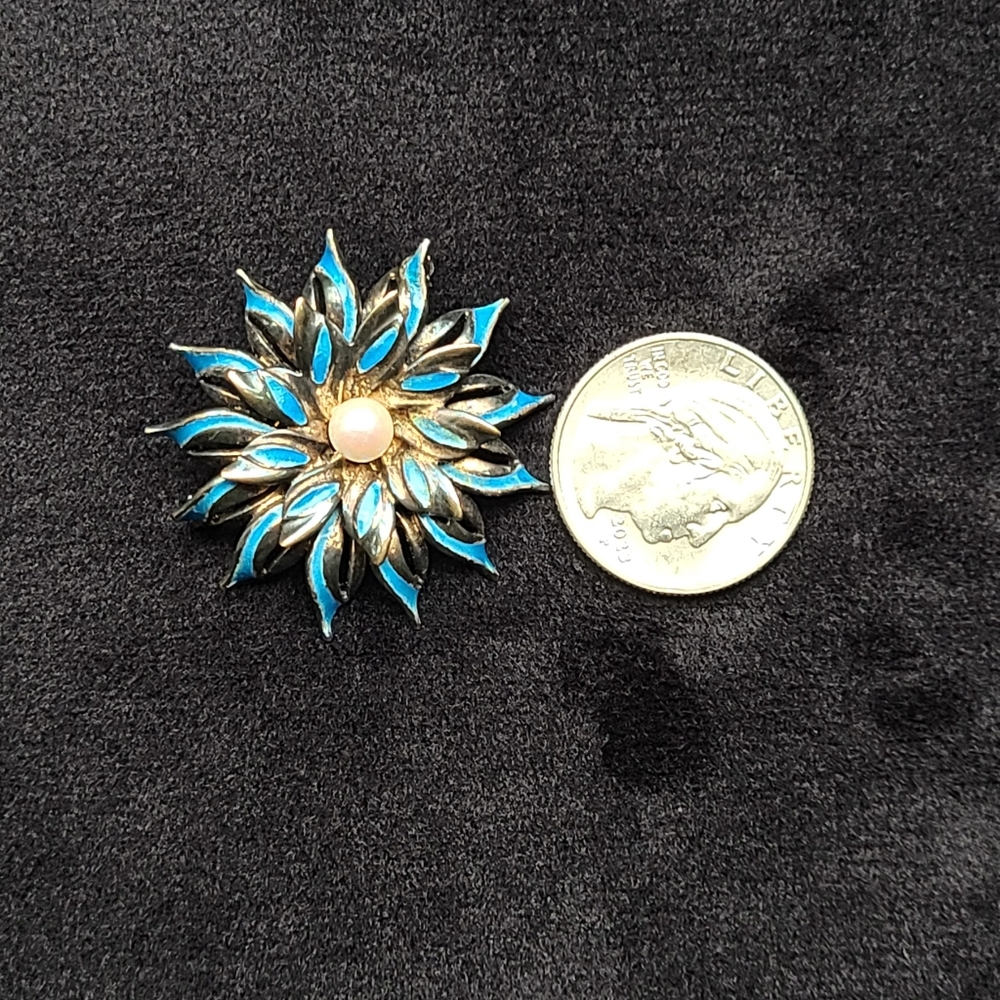 Pearl floral vintage brooch - Picture 3 of 3